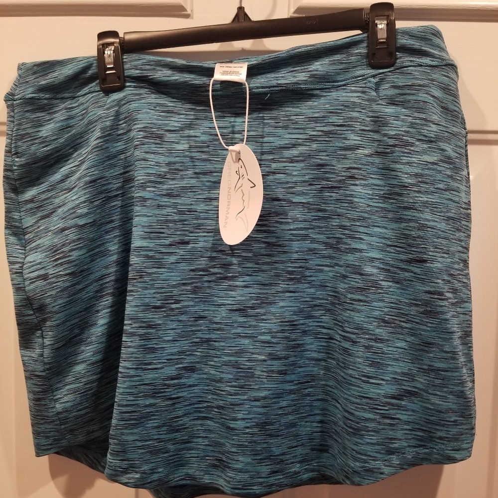 Womens Greg Norman skort size L with pockets!